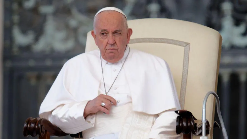 Pope apologizes over reported homophobic slur